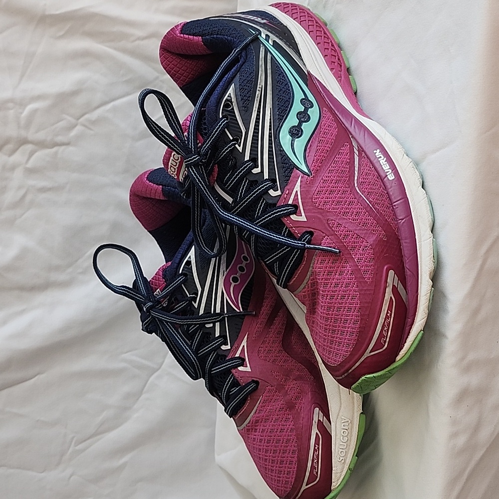 Saucony Ride 9 Running Shoes Women's Size 8.5 Purple/Hot Pink and Navy